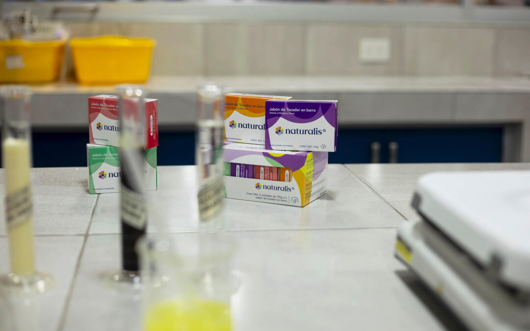 Ciencia y precisión: Los desafíos técnicos detrás de la creación de jabones especializados